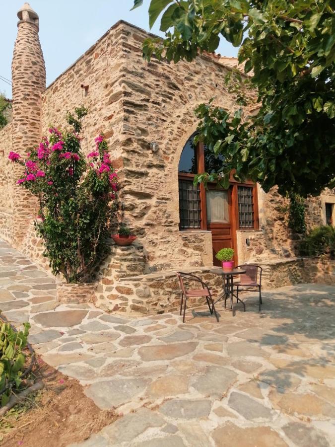 Guesthousekamara モネンバシア エクステリア 写真