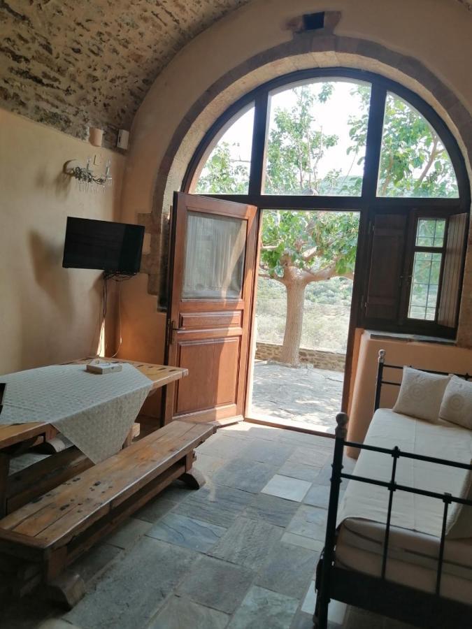 Guesthousekamara モネンバシア エクステリア 写真