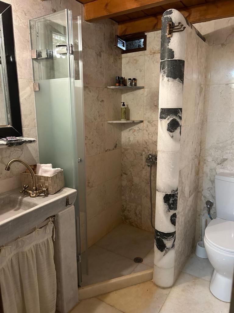 Guesthousekamara モネンバシア エクステリア 写真