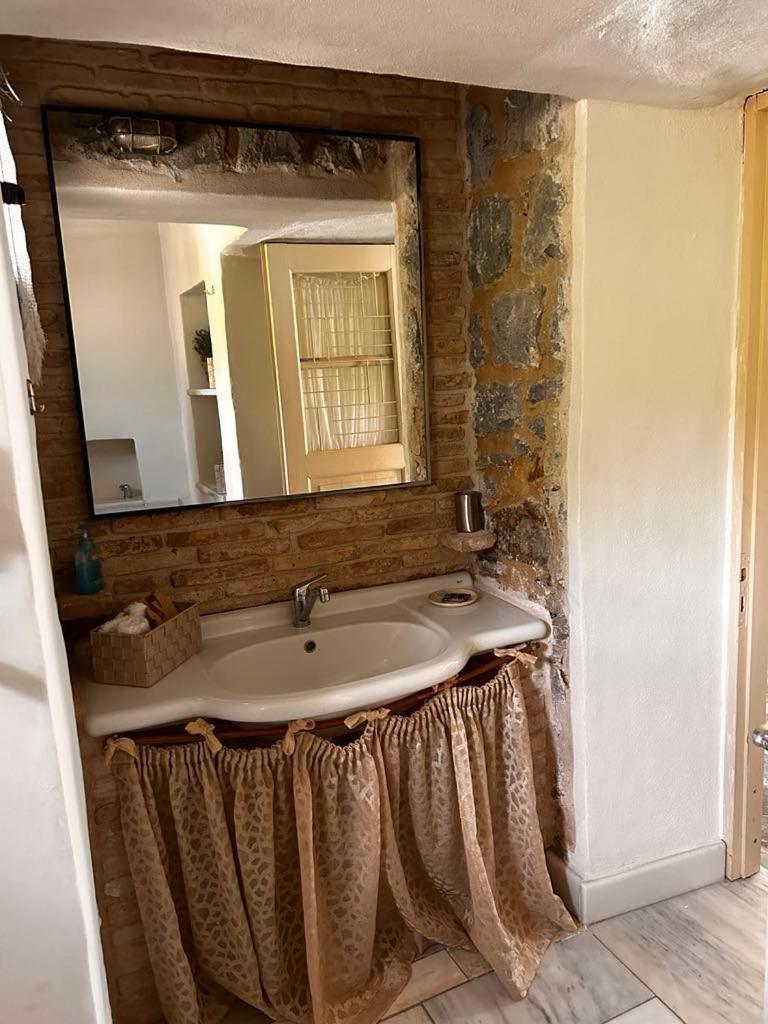 Guesthousekamara モネンバシア エクステリア 写真
