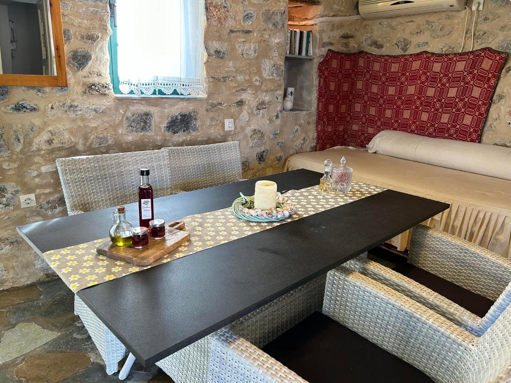 Guesthousekamara モネンバシア エクステリア 写真