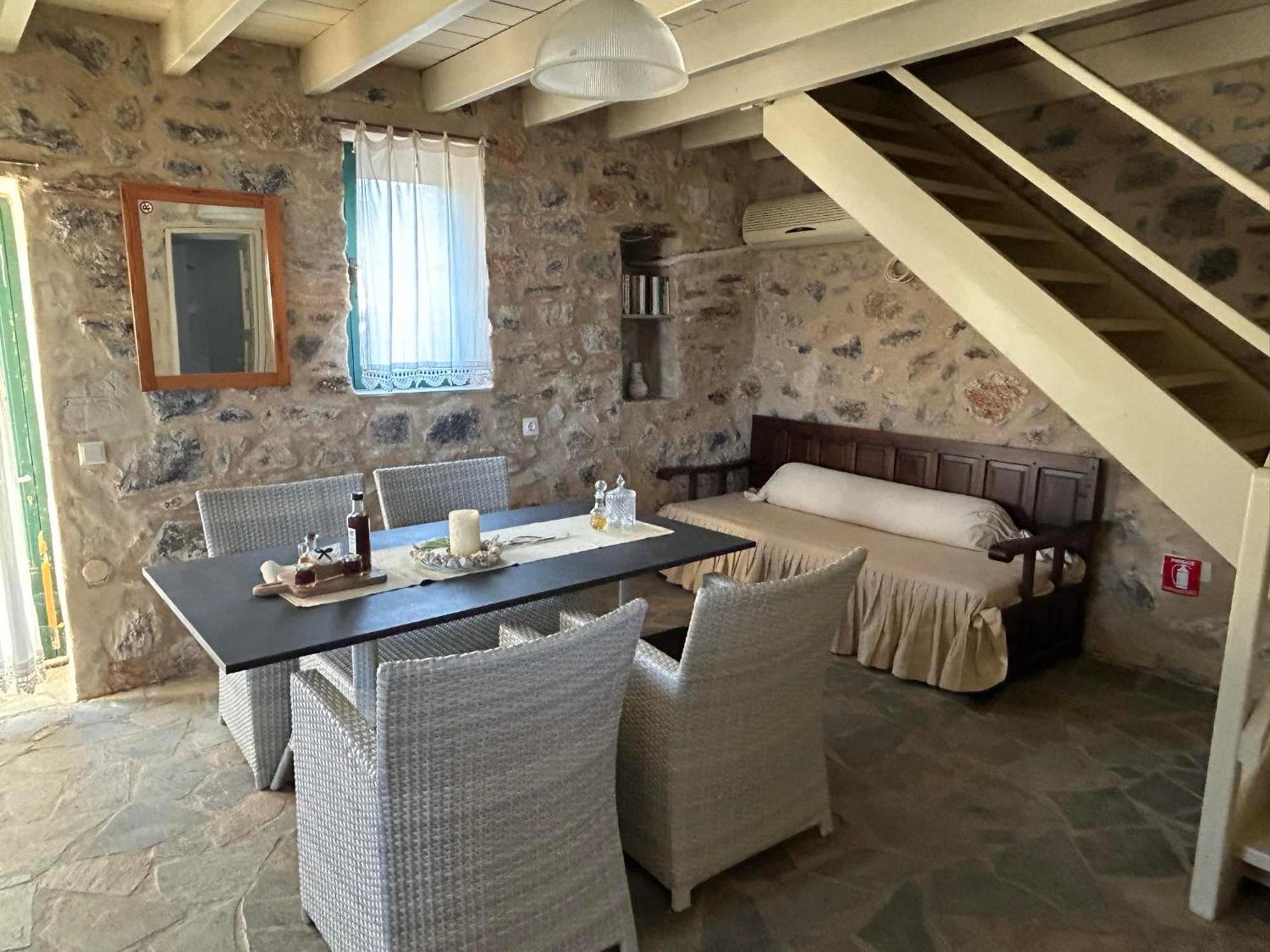 Guesthousekamara モネンバシア エクステリア 写真